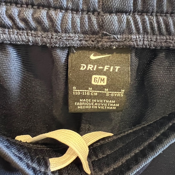 $8 when bundled - Nike Dri-Fit Jogging Pants Navy Blue - Bundle Discount - Picture 4 of 7